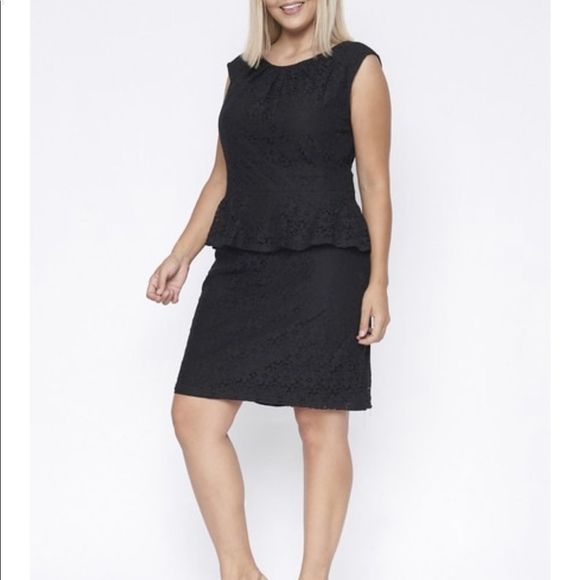 Spense Dresses & Skirts - Short lace plus size dress